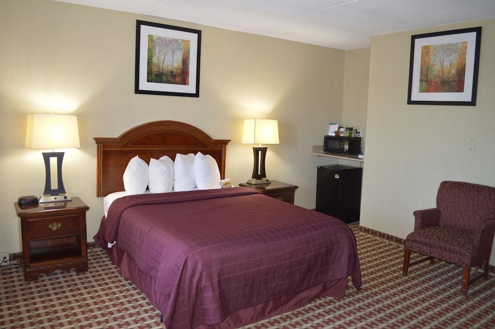 Quality Inn & Suites Fayetteville Exterior foto
