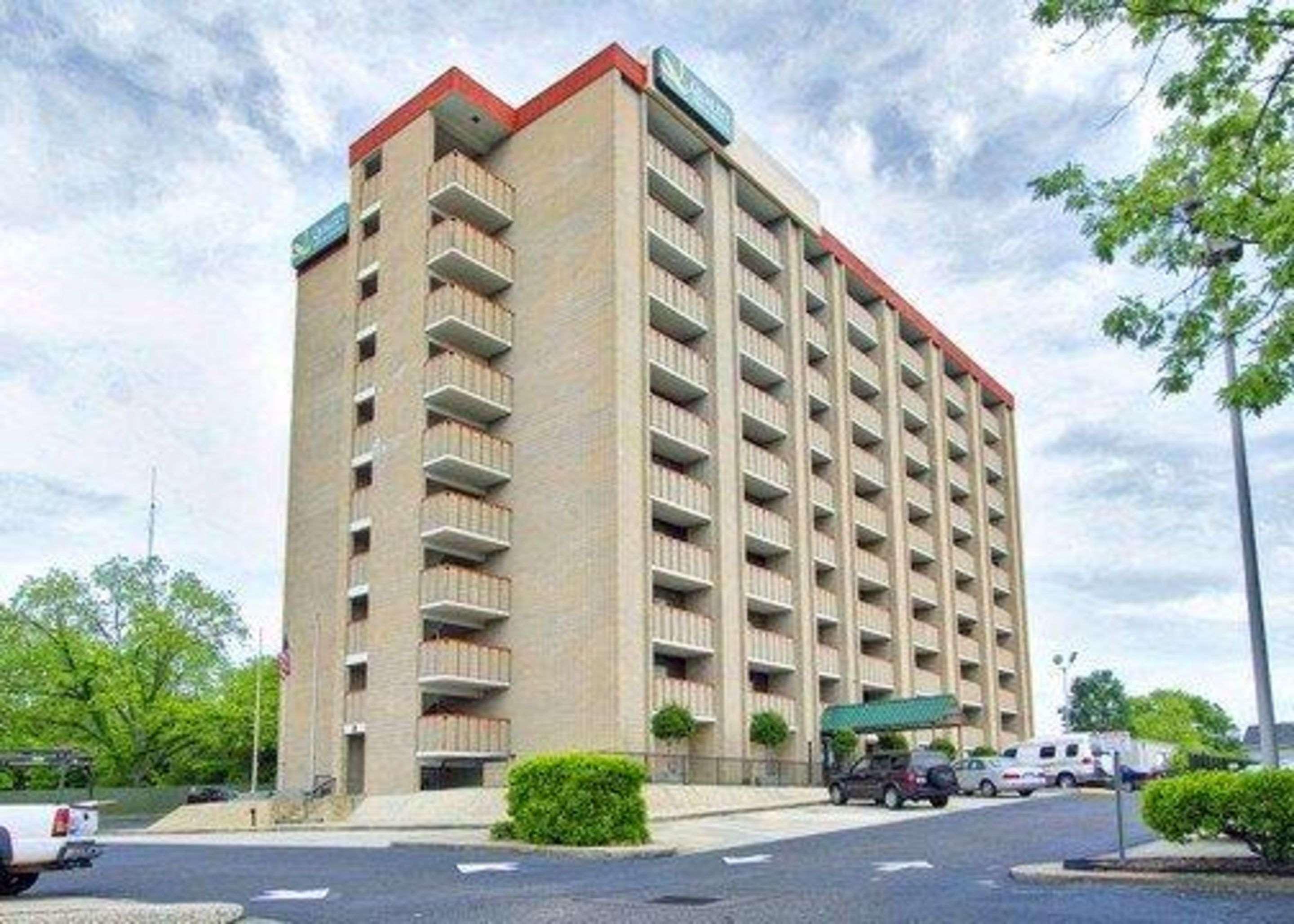 Quality Inn & Suites Fayetteville Exterior foto